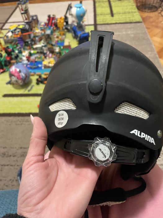 Детска ски каска Alpina и ски очила