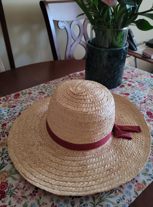 Palarie din paie , cu boruri largi