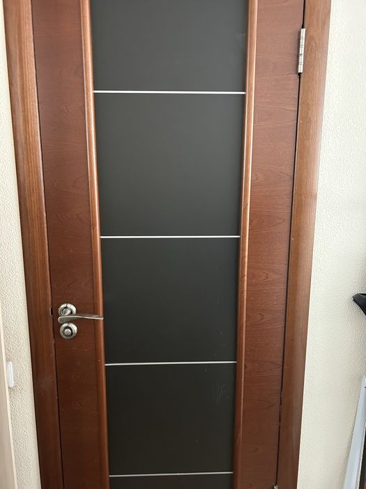 Продам межкомнатные двери