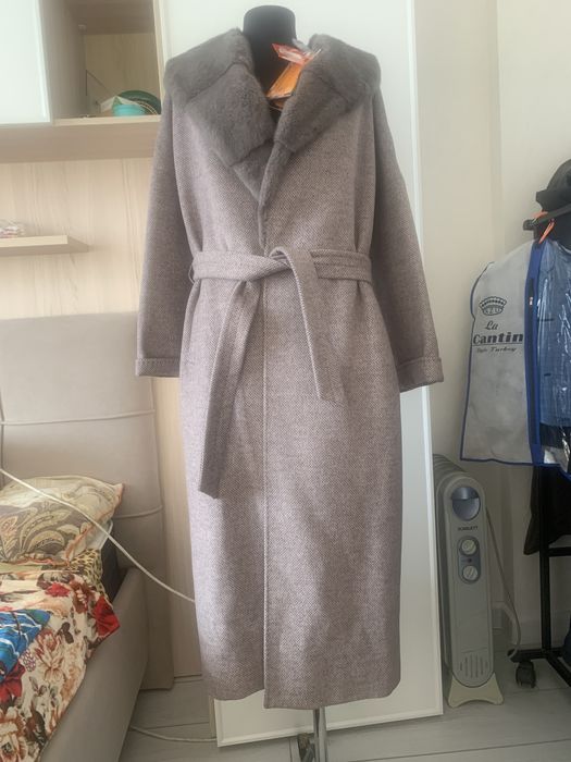 Продам Пальто новое 48-52