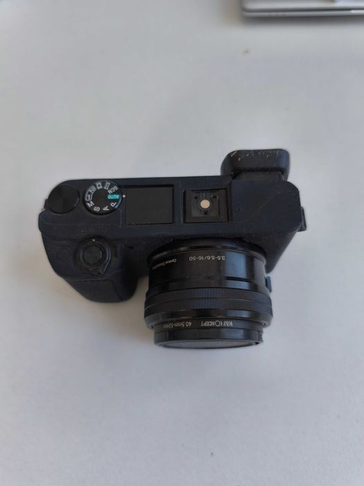 Sony Alpha 6300 4K с оригинален обектив