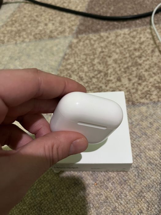 Apple AirPods 4 (ANC)