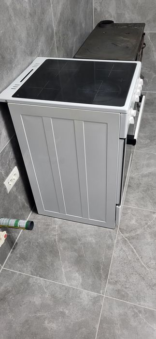 Cuptor electric cu plită Gorenje