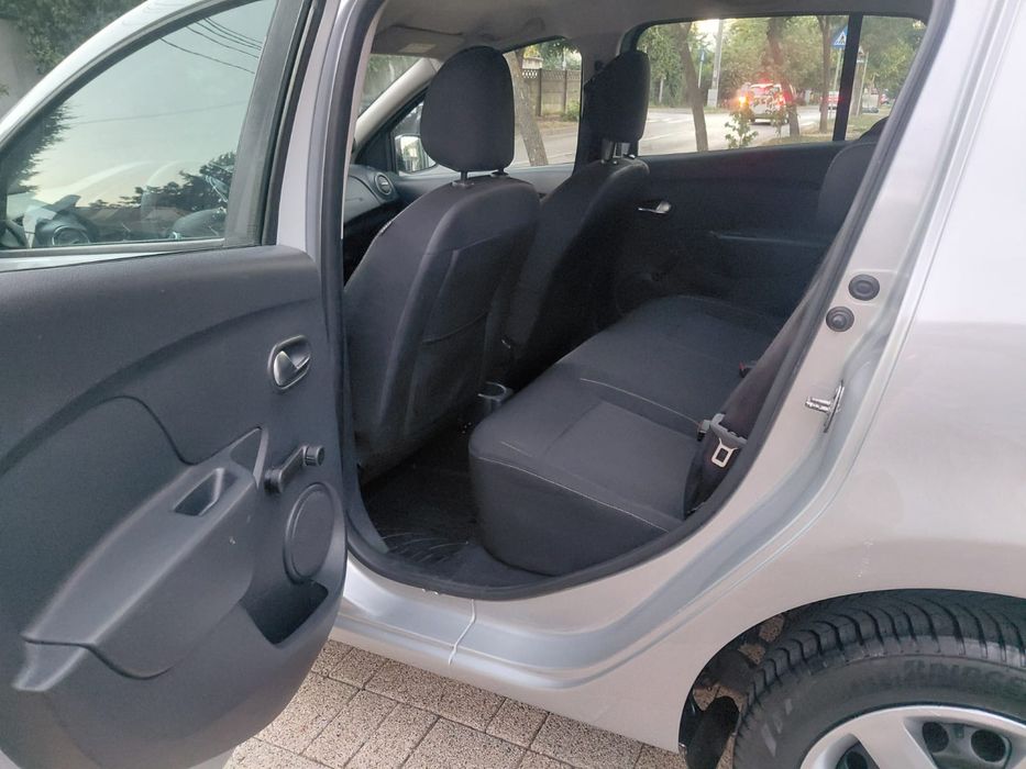Dacia sandero Model Facelift / An 2018 E6 / km 130.000 mii reali