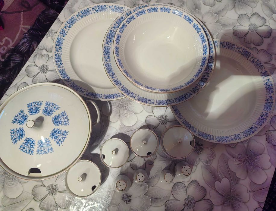 Столовая посуда .