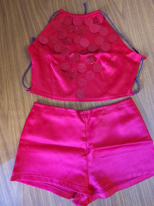 Танцевальные костюмы