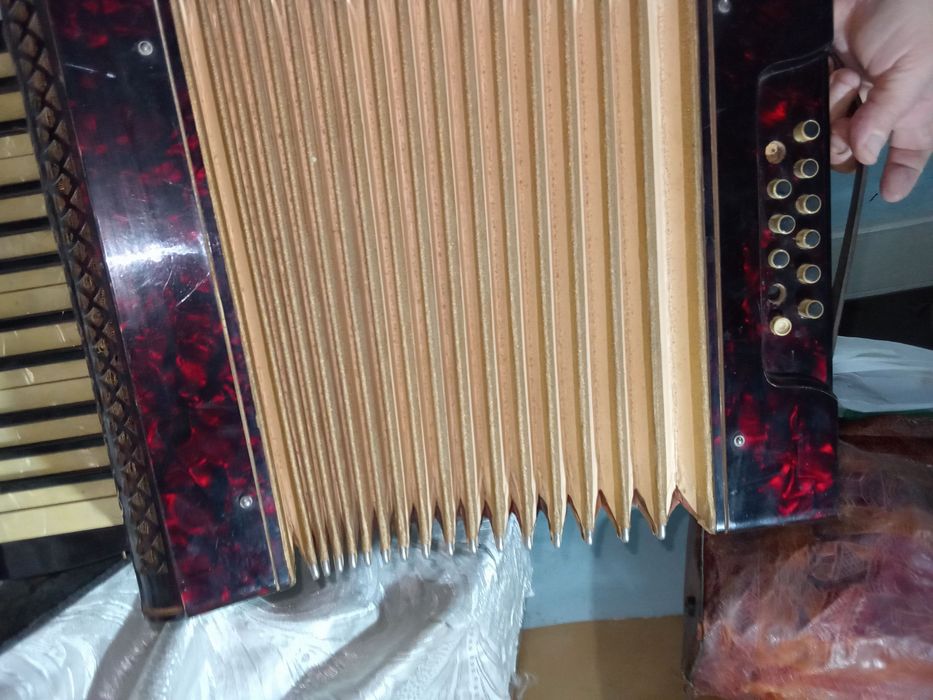 Продается Аккордеон