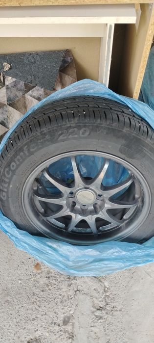 Продаю Шины с дисками