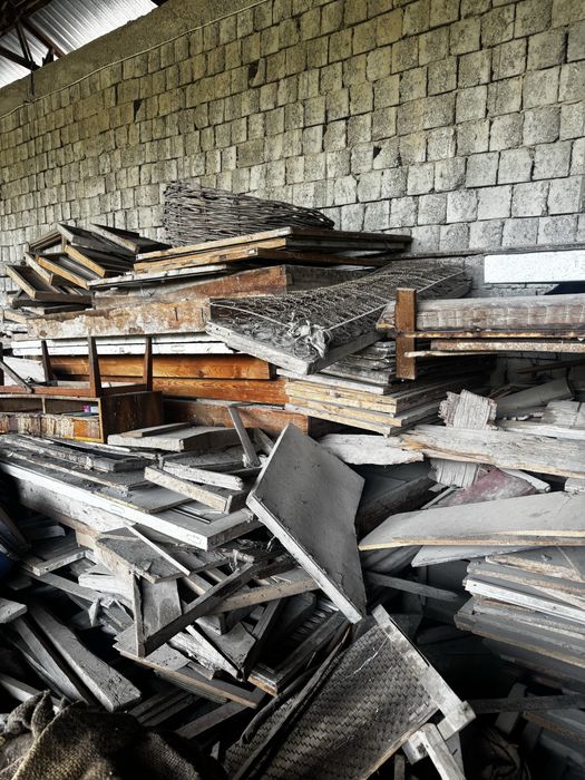 Taxtalar sotiladi otin narxida