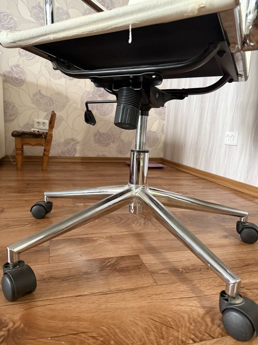 Продам кресло компьютерное