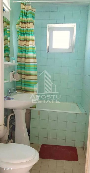 Apartament 4 camere, zona Vlaicu