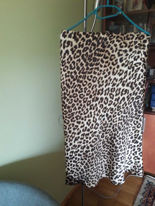 Fusta animal print 36/38 Noua material satinat