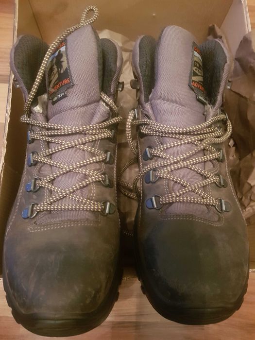 Туристически обувки Grisport - номер 37 и 39