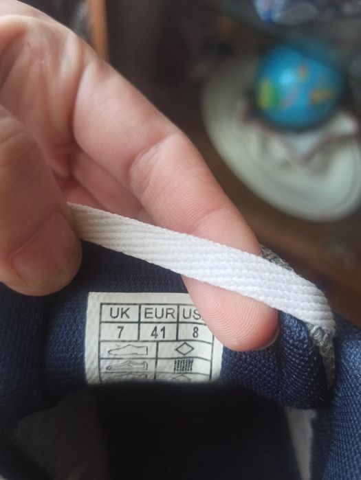 Продам кросовки Asics