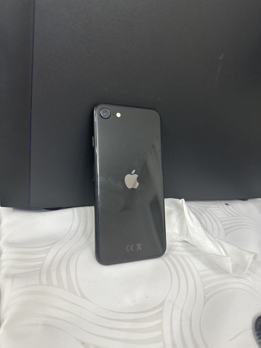 Iphone se 2020 черный