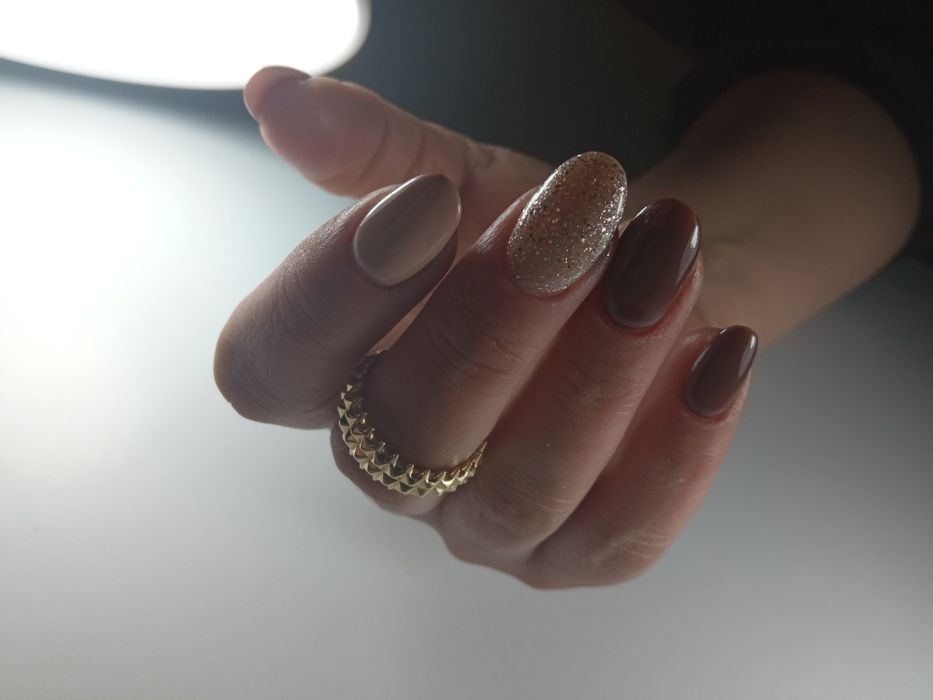 Маникюр и педикюр