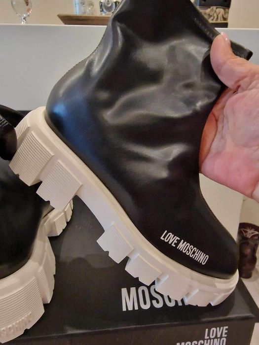 Love Moschino,боти 37,38 номер