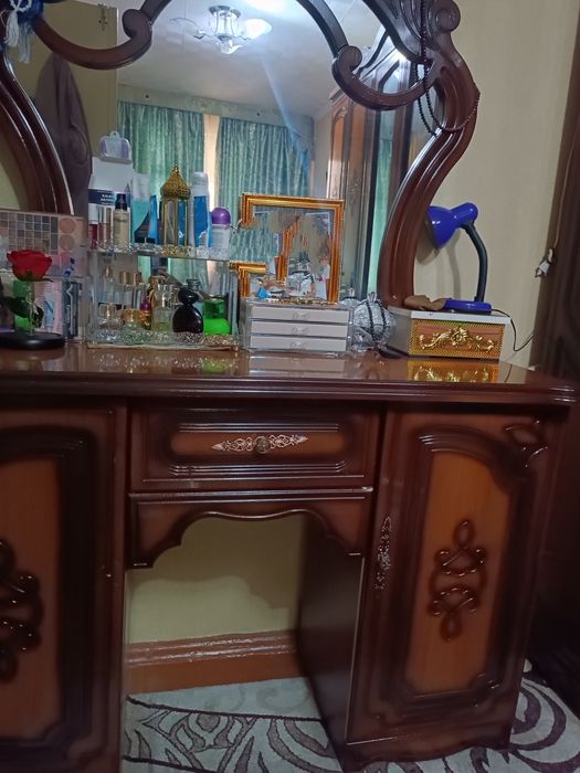 Спальный гарнитур