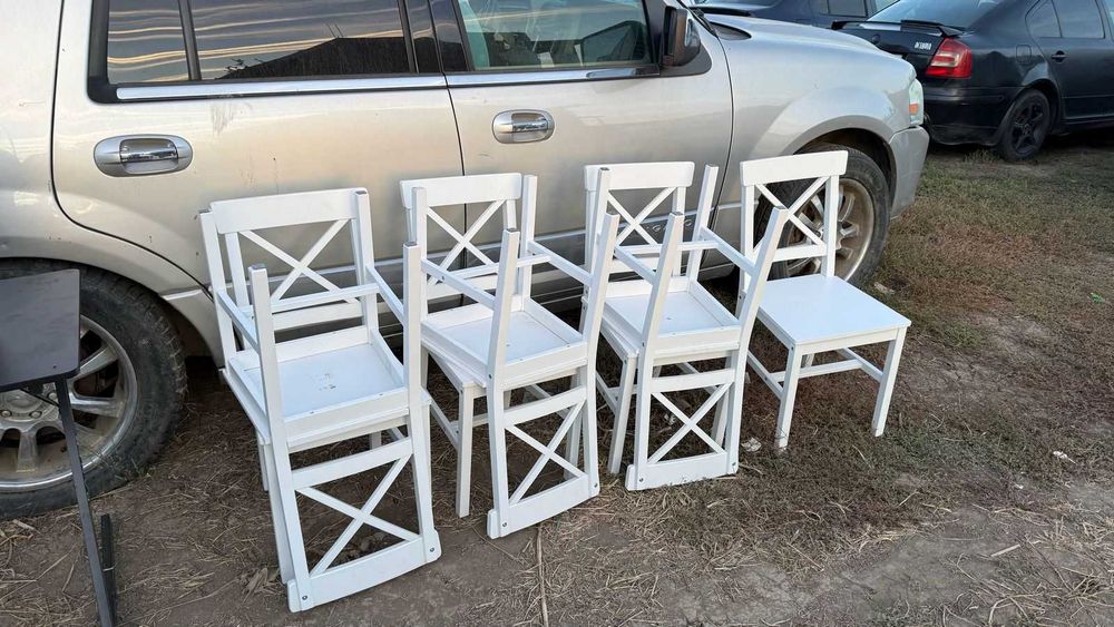 Scaun alb lemn ,second hand