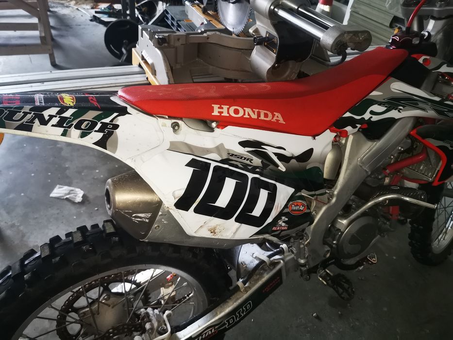 Honda CRF 450  aproape nouă!!!