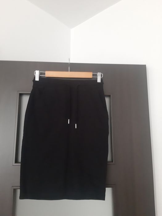 Fusta neagra sport XS