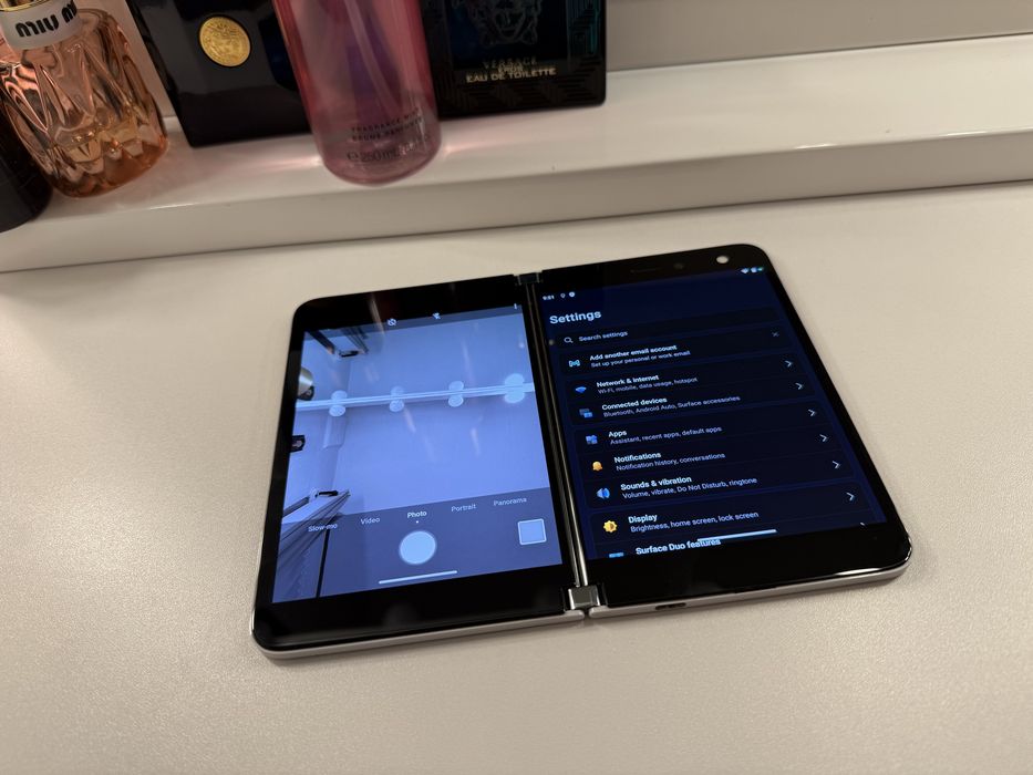 Telefon Microsoft Surface Duo 256GB