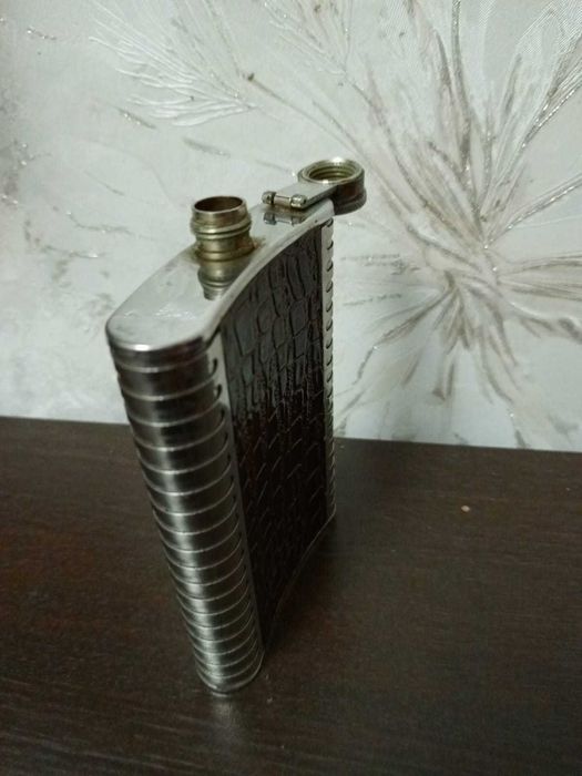 Продам фляжку для спиртных напитков