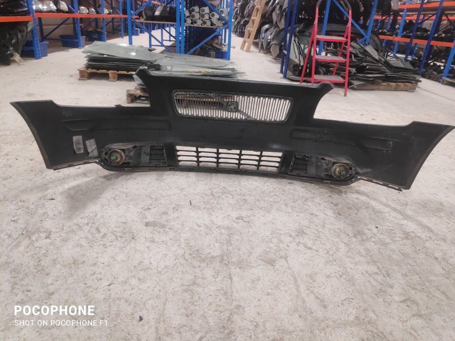 Предна броня Volvo V50 / Волво В50 2004г