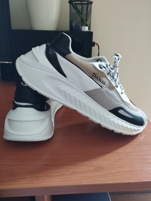 Дамски сникърси,39 номер,чисто нови