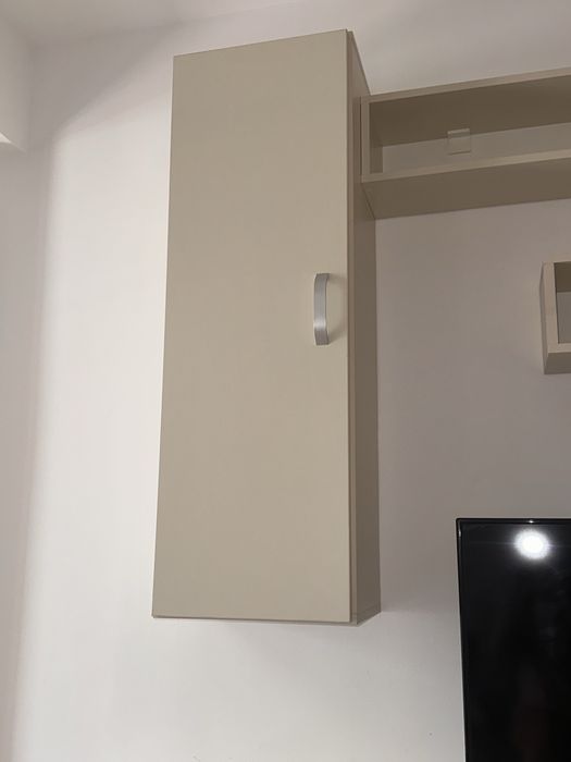 Mobilă completă de vânzare, dormitor si living – pat, dulap, canapea, noptiere + altele