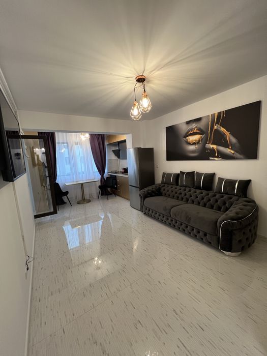 Proprietar inchiriez apartament nou, 2 camere ,mobilat , 15 min Unirii