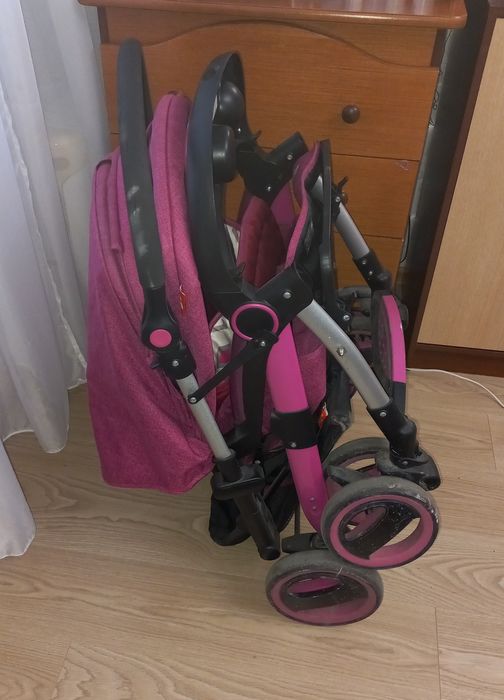 Продам коляску от 0 до 5 лет