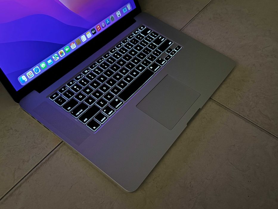 15.4' Retina Core i7 Apple MacBook Pro Mid 2015 16GB RAM/512GB SSD/Iris Pro/Бат. 6ч.