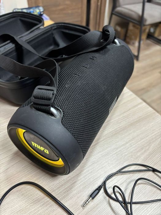 Колонка MIFA A90 / мощная Bluetooth колонка / почти новая