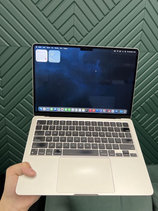 MacBook Air M2 8/256GB