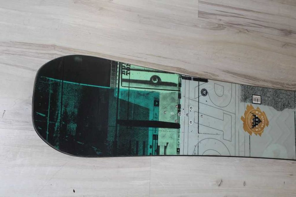 BURTON Radius Flat Top 145cm 2024