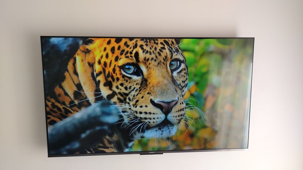 Продам смарт телевизор