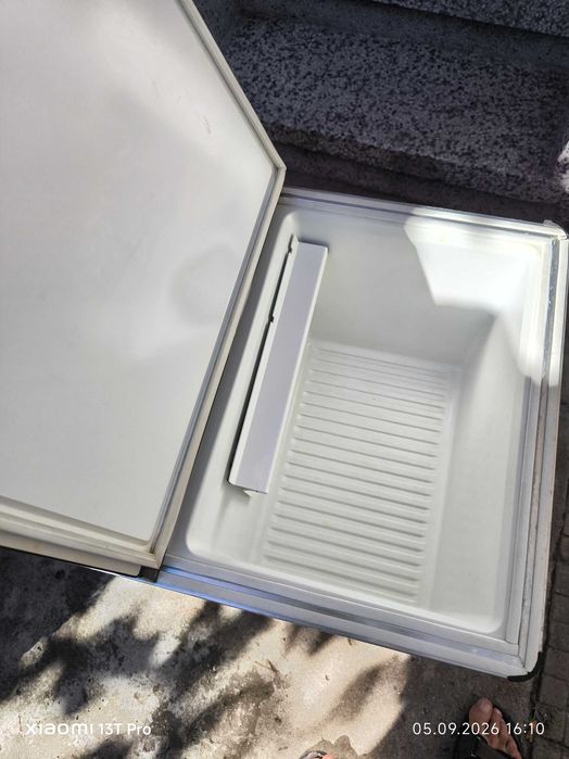 Продавам хладилник DOMETIK  40 l 12v 220v и газ