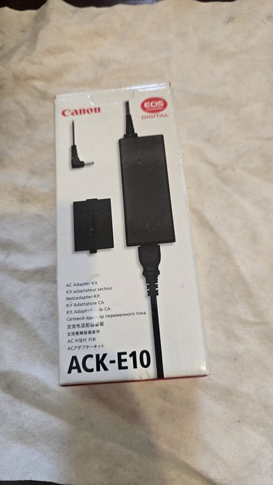 Canon EOS 1200D ca NOU - sub 300 cadre + 2 Obiective 18-55 + 55-250 + ACK-E10