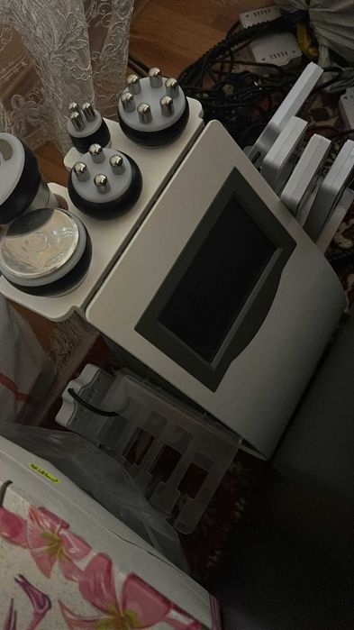 Aparat Facial Profesional 11 în 1