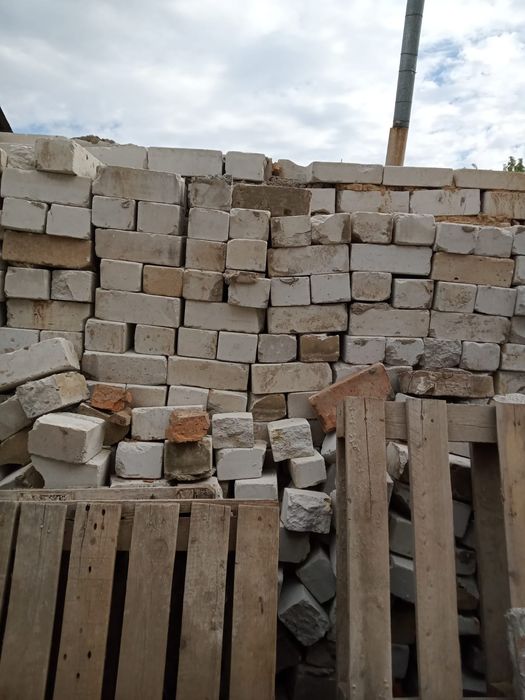 Продам бу кирпичи