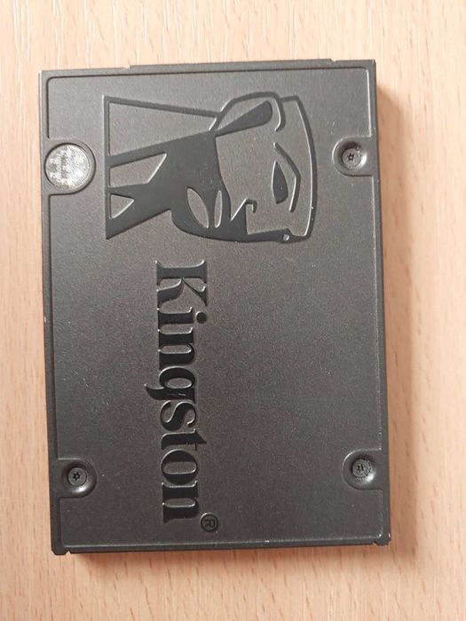 1TB, 960GB SSD Sata  - Crucial MX500, Intel D3-S4510, Kingston A400