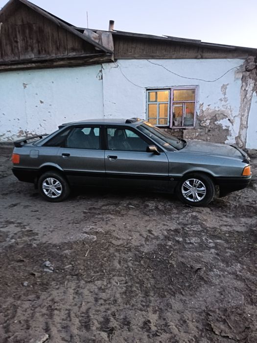 Ауди 80 б3 1990г объем 1,8