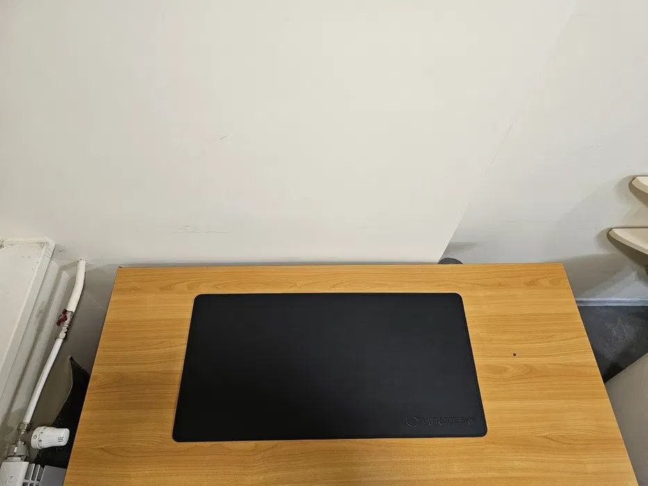 Чисто нов mousepad размер XL (80x40см)