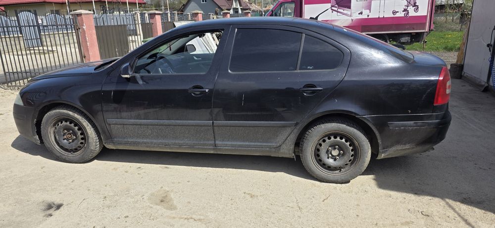 Vand sau schimb skoda octavia 2  motor 2.0