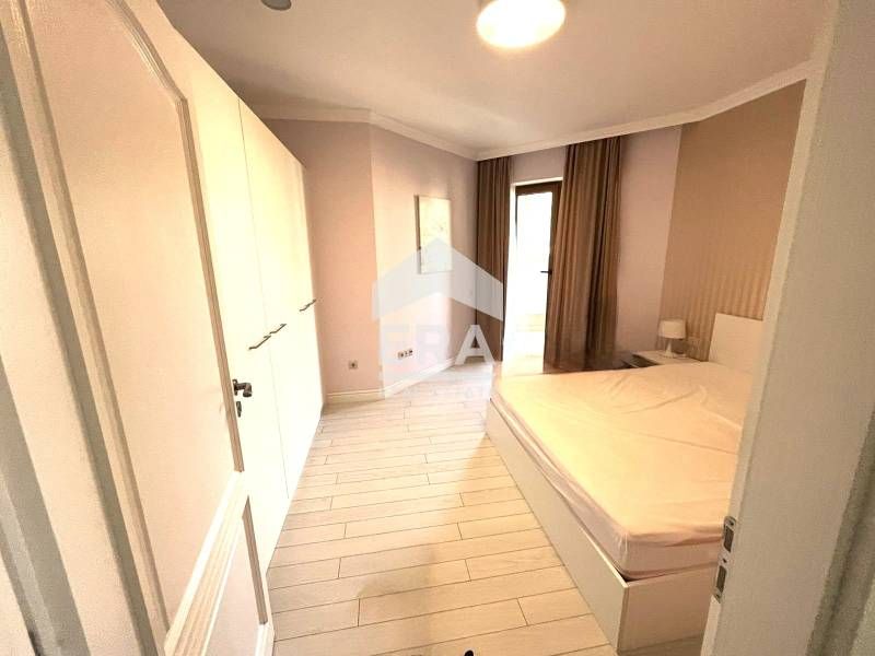 Двустаен, стилно обзаведен апартамент за продажба, с морска панорама,