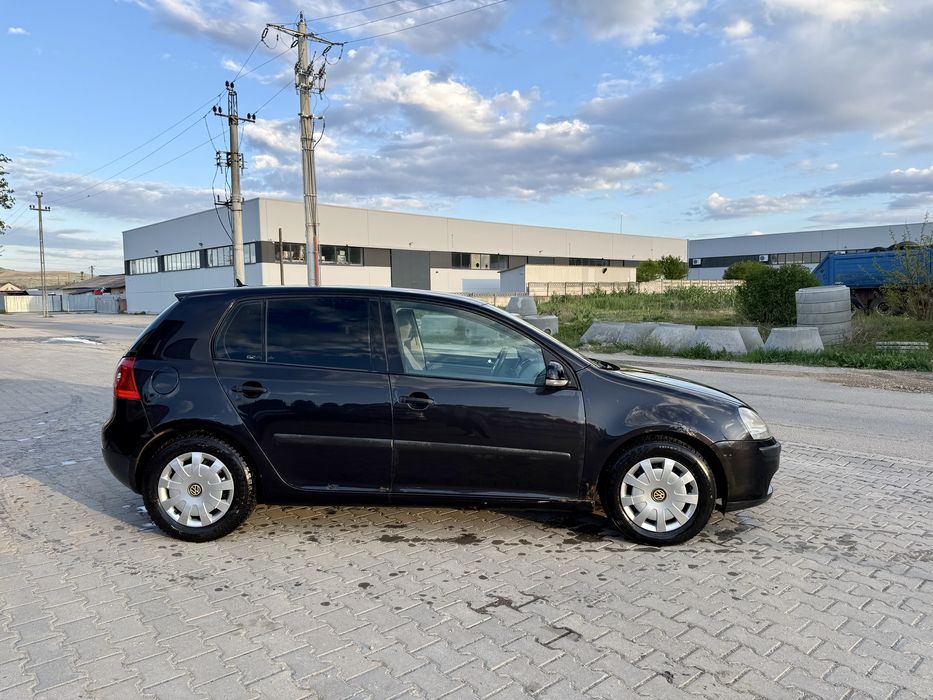 Golf 5, an fabricatie 2004