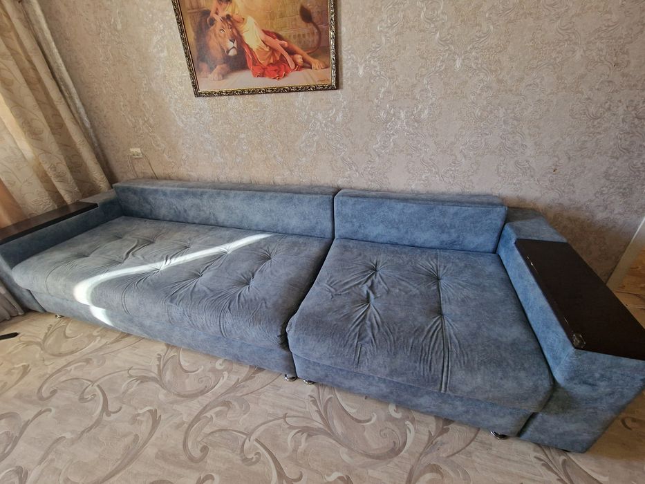 Продам большой диван