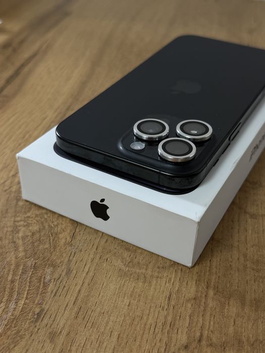 Продам Iphone 16 pro max 256 гб