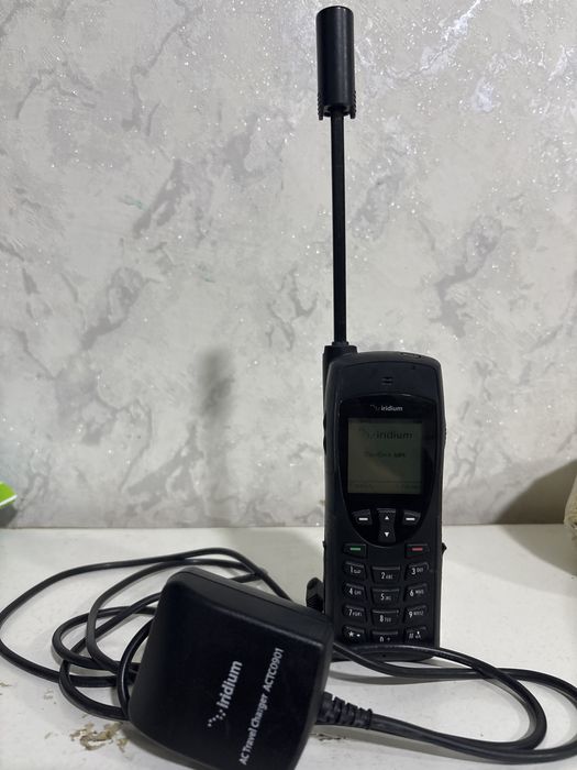 Iridium 9555 спутниковый телефон